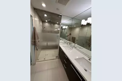 900 Biscayne Blvd #2312, Miami, FL 33132 - Photo 13