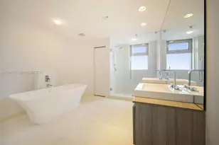 17301 Biscayne Blvd, North Miami Beach, FL 33160 - Photo 27