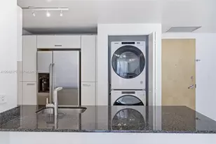 350 S Miami Ave, Miami, FL 33130 - Photo 11