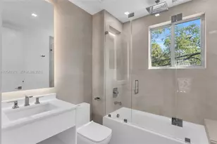3204 Plaza St, Miami, FL 33133 - Photo 21