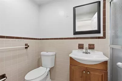 8197 W 14th Ct, Hialeah, FL 33014 - Photo 43