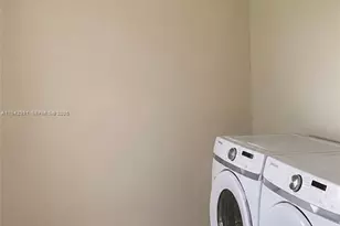 8130 NW 12th St, Pembroke Pines, FL 33024 - Photo 11