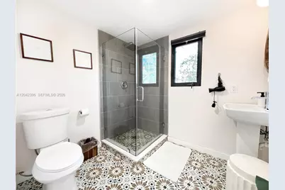 1240 NE 17th Ave #1, Fort Lauderdale, FL 33304 - Photo 13