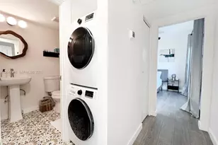 1240 NE 17th Ave, Fort Lauderdale, FL 33304 - Photo 29