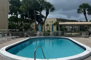 8285 Sunrise Lakes Blvd, Sunrise, FL 33322 - Photo 13