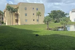 8285 Sunrise Lakes Blvd, Sunrise, FL 33322 - Photo 11