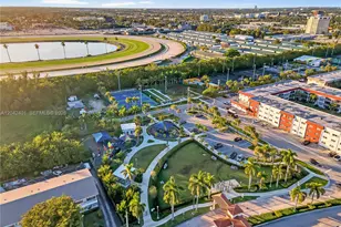 496 Holiday Dr, Hallandale Beach, FL 33009 - Photo 15
