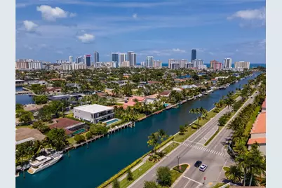 496 Holiday Dr, Hallandale Beach, FL 33009 - Photo 13
