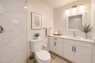 1670 W 42nd St, Hialeah, FL 33012 - Photo 33
