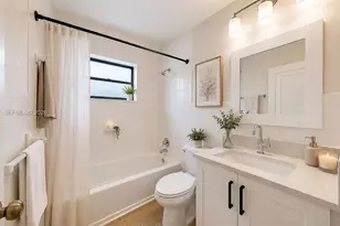 1670 W 42nd St, Hialeah, FL 33012 - Photo 25