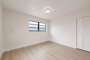 1670 W 42nd St, Hialeah, FL 33012 - Photo 27
