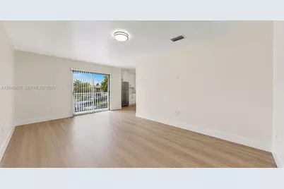 1670 W 42nd St #1672, Hialeah, FL 33012 - Photo 5