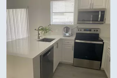 5245 NW 112th Ave #8, Doral, FL 33178 - Photo 7