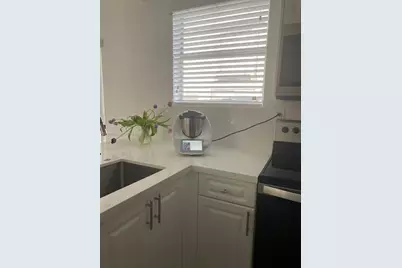 5245 NW 112th Ave #8, Doral, FL 33178 - Photo 5