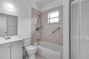 15251 NW 89th Ave, Miami Lakes, FL 33018 - Photo 21