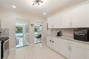 110 NW 125th St, North Miami, FL 33168 - Photo 15