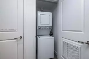 1600 NE 1st Ave, Miami, FL 33132 - Photo 11