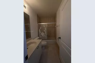 17640 NW 73rd Ave #200-19, Hialeah, FL 33015 - Photo 3