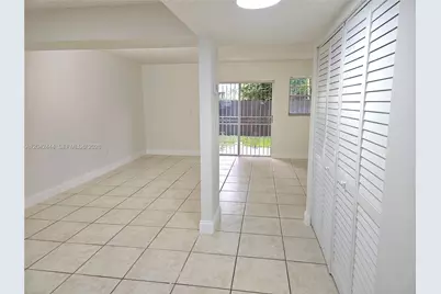11071 NW 7th St #104-15, Miami, FL 33172 - Photo 9