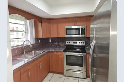 11071 NW 7th St #104-15, Miami, FL 33172 - Photo 9