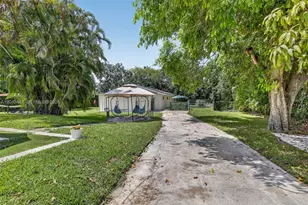 14401 SW 23rd St, Davie, FL 33325 - Photo 19