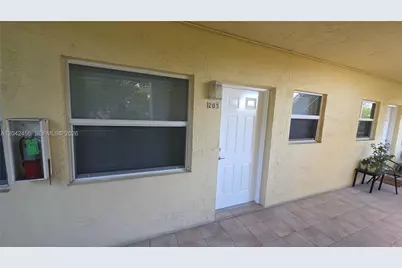 5839 SW 74th Ter #203, South Miami, FL 33143 - Photo 3