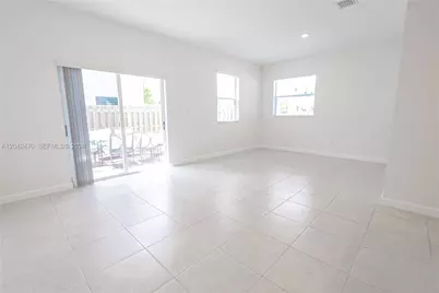 2630 SE 12th St, Homestead, FL 33035 - Photo 9