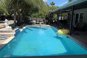 15201 SW 272nd St, Homestead, FL 33032 - Photo 5