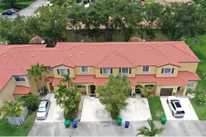 2123 SW 101st Ln, Miramar, FL 33025 - Photo 1