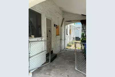 3322 SW 9th St, Miami, FL 33135 - Photo 3