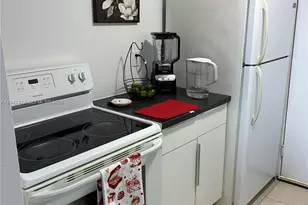 2000 NE 135th St, North Miami, FL 33181 - Photo 7