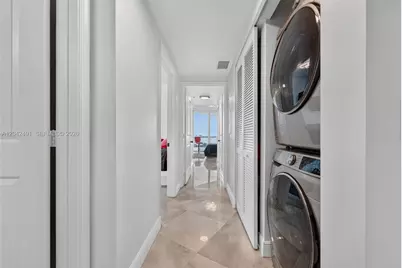 480 NE 30th St #1807, Miami, FL 33137 - Photo 15