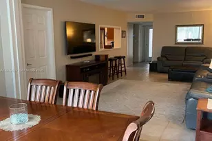 9520 Seagrape Dr, Davie, FL 33324 - Photo 17