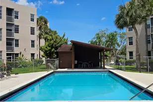 9520 Seagrape Dr, Davie, FL 33324 - Photo 43