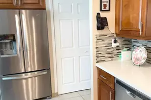 9520 Seagrape Dr, Davie, FL 33324 - Photo 9