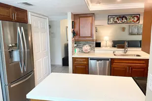 9520 Seagrape Dr, Davie, FL 33324 - Photo 11