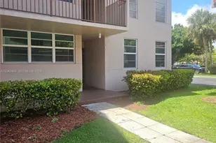9520 Seagrape Dr, Davie, FL 33324 - Photo 37