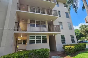 9520 Seagrape Dr, Davie, FL 33324 - Photo 39