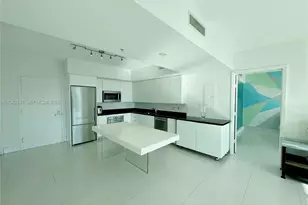 92 SW 3rd St, Miami, FL 33130 - Photo 11