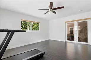 1900 NE 210th St, Miami, FL 33179 - Photo 25