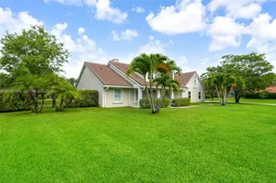 5703 Lago Del Sol Dr, Lake Worth, FL 33449 - Photo 3