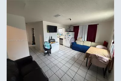 1717 NW 16th St, Miami, FL 33125 - Photo 7