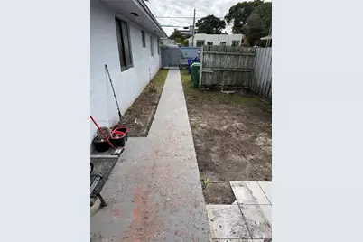 1717 NW 16th St, Miami, FL 33125 - Photo 27