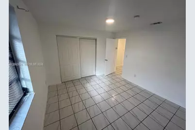 1717 NW 16th St, Miami, FL 33125 - Photo 21