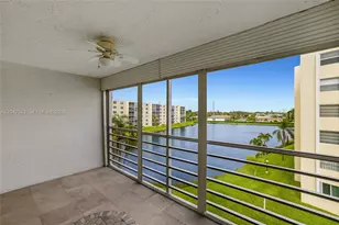 321 SE 3rd St, Dania Beach, FL 33004 - Photo 7