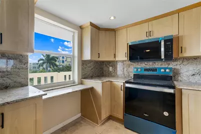 321 SE 3rd St #408, Dania Beach, FL 33004 - Photo 5