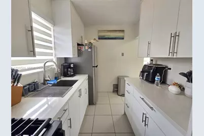 1265 W 24th St #201, Hialeah, FL 33010 - Photo 11