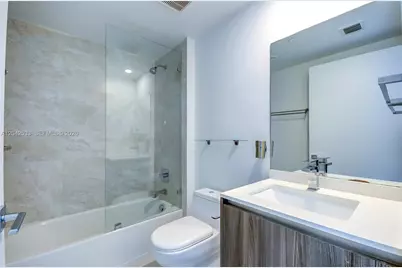 488 NE 18th St #4310, Miami, FL 33132 - Photo 17