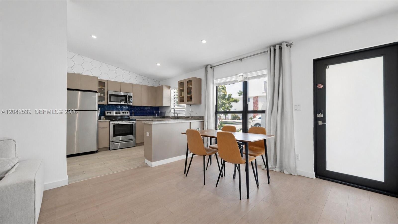 1704 Rodman St #1 main architectural view