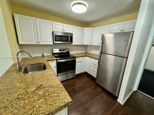 2029 NW 46th Ave #E202 main architectural view